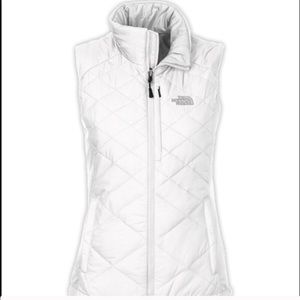 XS white north face vest